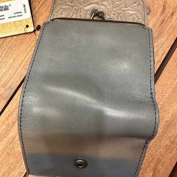 Patricia Nash Astor wallet NWT Safflower Blue Color (blue and grey) $79 small - Picture 14 of 15